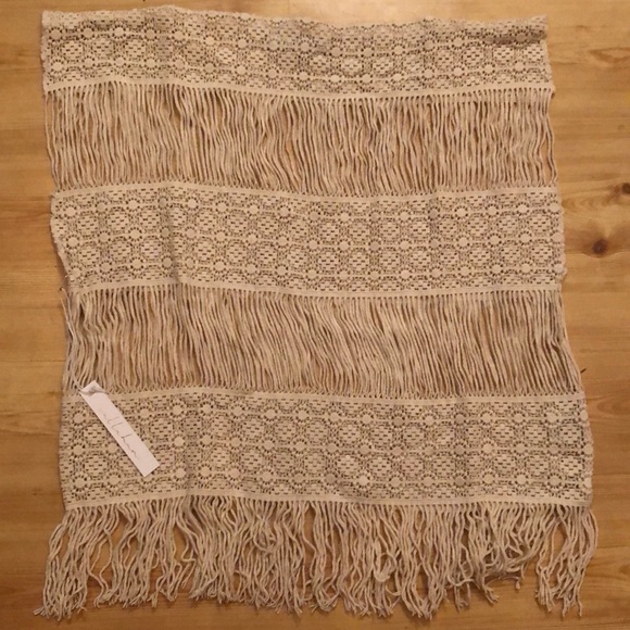 Crocheted lace top - Picture 4 of 4